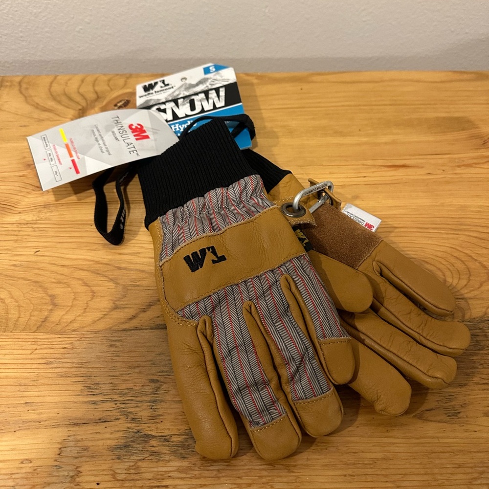 Winter gloves